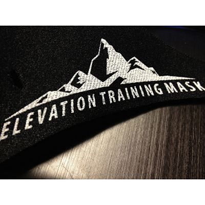 Elevation Training Mask 2.0 Preto-Branco