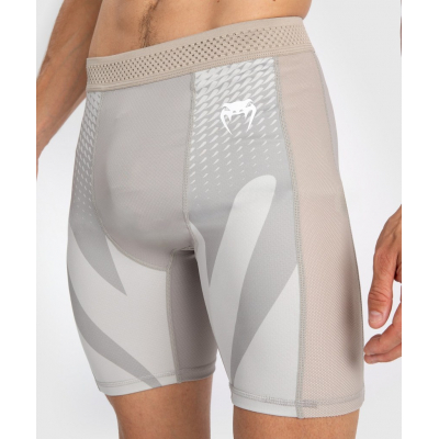 Venum Attack Vale Tudo Shorts Blanco