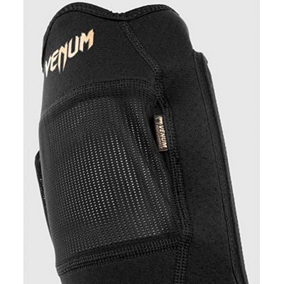 Venum Kontact Evo Shin Guards Negro-Oro