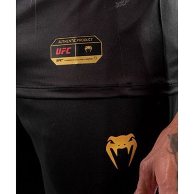 Venum UFC Authentic Fight Night Men Walkout Jersey Champion Svart-Gold