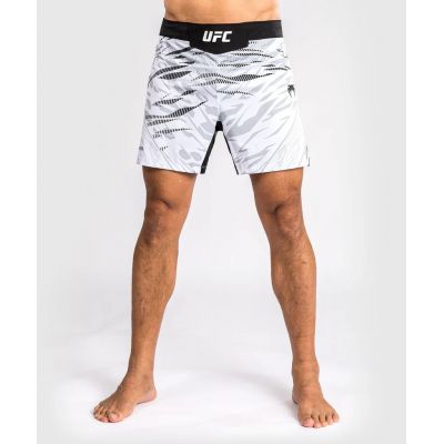 Venum UFC Fusion Authentic Fight Night Mens Fight Short Short Fit Bianco