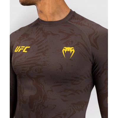 Venum UFC Fusion Fight Week Mens Performance Long Sleeve Rashguard Marron