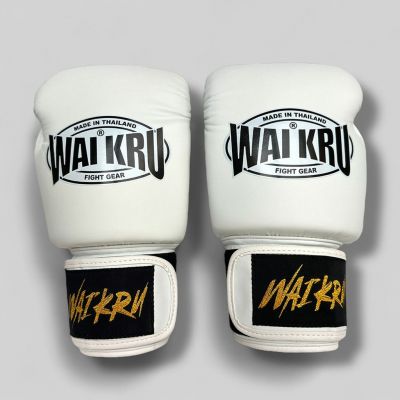 Wai Kru Muay Thai Gloves Semi Leather BG-2 Fehèr