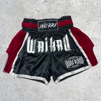 Wai Kru Muay Thai Shorts MT-9 Preto-Vermelho