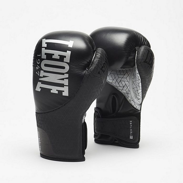 https://www.roninwear.com/images/leone-1947-texture-boxing-gloves-black-1.jpg