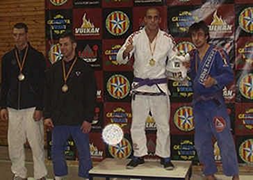 Pablo Cabo campeon de la Copa Vulkan en cinturon morado