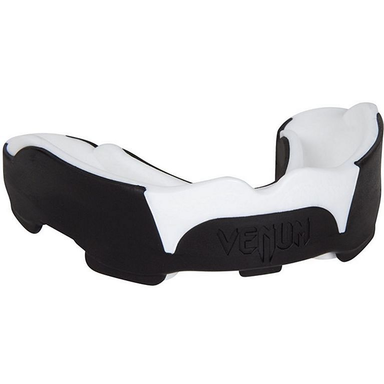 https://www.roninwear.com/images/venum-predator-mouthguard-black-white-3.jpg